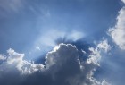 男子在杭州太子山意外拍到黄山：光明顶清晰可见